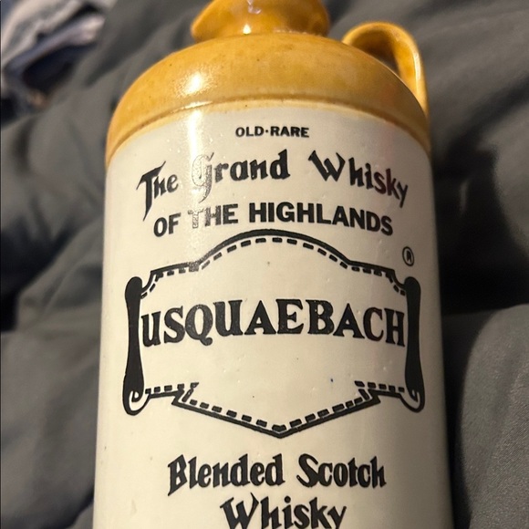 Cream and Tan Whisky Jug - Picture 7 of 7